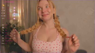 LilllyWhite webcam model stream image