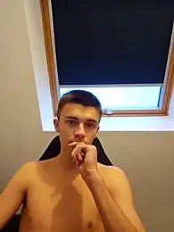 yanisyanisss webcam model stream image