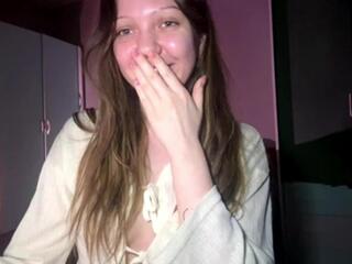 Yael Lunden webcam flirt4free model stream image