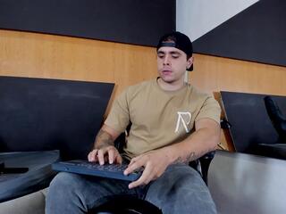 Liam Walker webcam model stream image