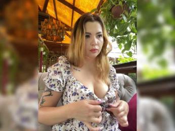 MiaDiva webcam model stream image