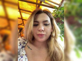 MiaDiva webcam model stream image