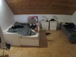 voyeurcam-julmodels-greybed-3 webcam model stream image