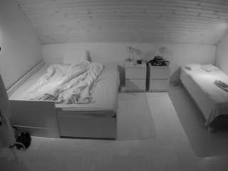 voyeurcam-julmodels-greybed-3 webcam model stream image