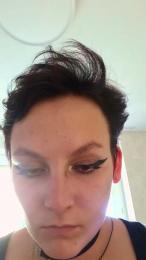 Eowine webcam model stream image