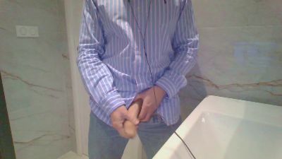 queue22 webcam model stream image