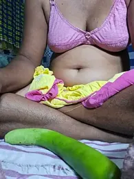 Priya_Bong webcam stripchat model stream image