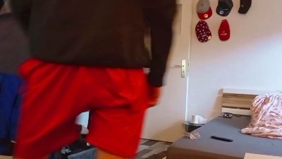 skilledguy webcam model stream image