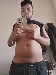 Realcumshow webcam model stream image