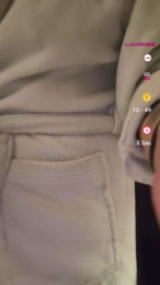 Arielviolet webcam model stream image