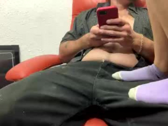 2addictivelyhorny webcam model stream image