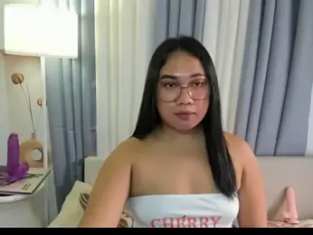 TsUncutKaren webcam stripchat model stream image