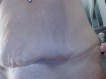 April_XO webcam model stream image