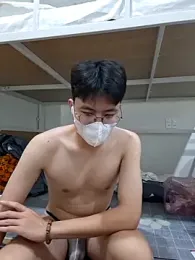 Gwencloudy webcam model stream image