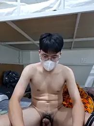 Gwencloudy webcam model stream image