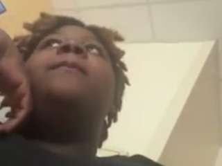 spongeboblover webcam model stream image