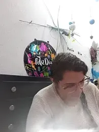 karlythoth@xh webcam model stream image