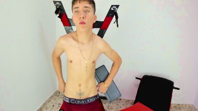 Santi_LatinBoy webcam model stream image
