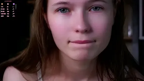 LynHillaire webcam model stream image