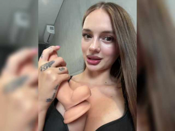 Pussydollnet webcam bongacams model stream image