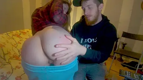 YourFavCanadianMILF webcam model stream image