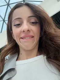 Yesmoree webcam model stream image