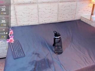 Valentino Bonnet webcam model stream image