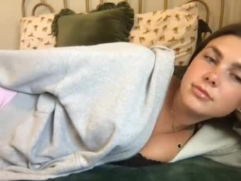 stacywithuu webcam model stream image