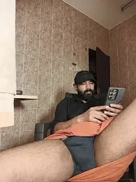 Mallukiran webcam model stream image