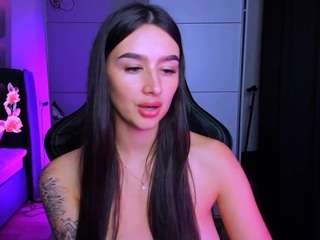 veronica-larson webcam model stream image