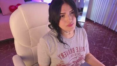 sari_belle webcam model stream image