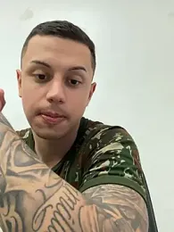 wellintom_oog webcam stripchat model stream image