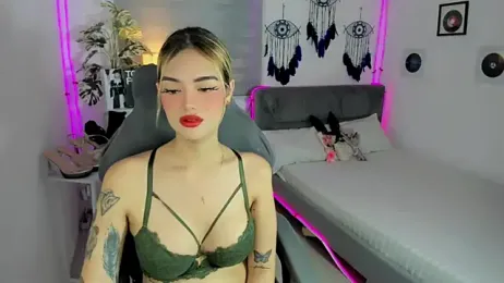 AlexandraMooree webcam model stream image