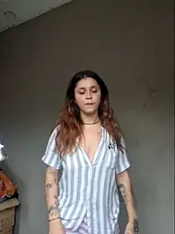 luuhcat09 webcam model stream image