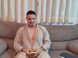 Milan Thomson webcam model stream image