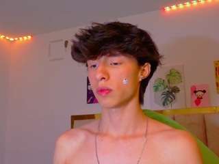 boysincam webcam model stream image