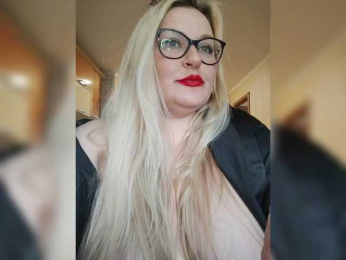 NushaMilf webcam model stream image
