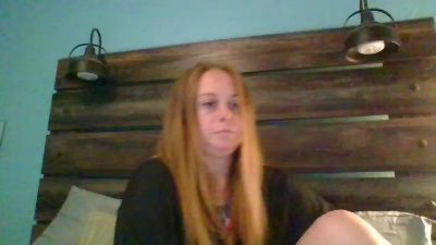 WifeyUnlocked webcam model stream image