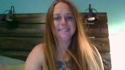 WifeyUnlocked webcam cam4 model stream image