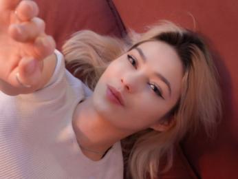 AlysiaBennet webcam livejasmin model stream image