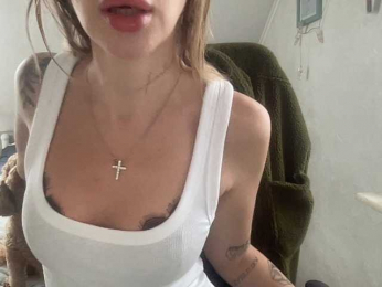 Sweet-Melodie webcam model stream image