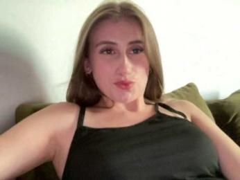 Walkiria19 webcam model stream image