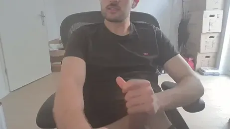 taallguyy_196 webcam model stream image
