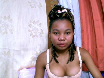 Maarcelinahh webcam bongacams model stream image