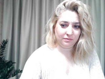 KickaIricka webcam bongacams model stream image