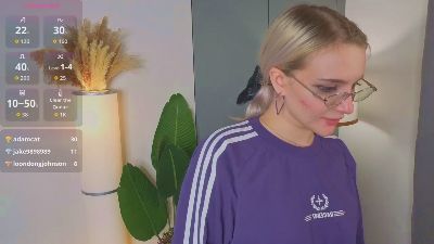 JustineWanvig webcam model stream image