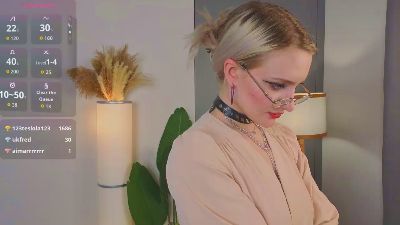 JustineWanvig webcam model stream image