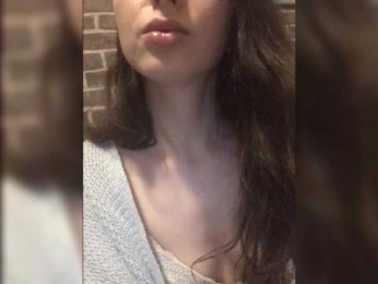 Hot-lina webcam model stream image