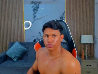 Kalvin Walker webcam model stream image