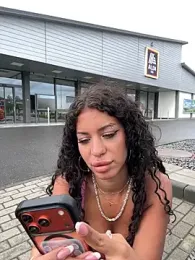 AlyssaHottv_ webcam model stream image
